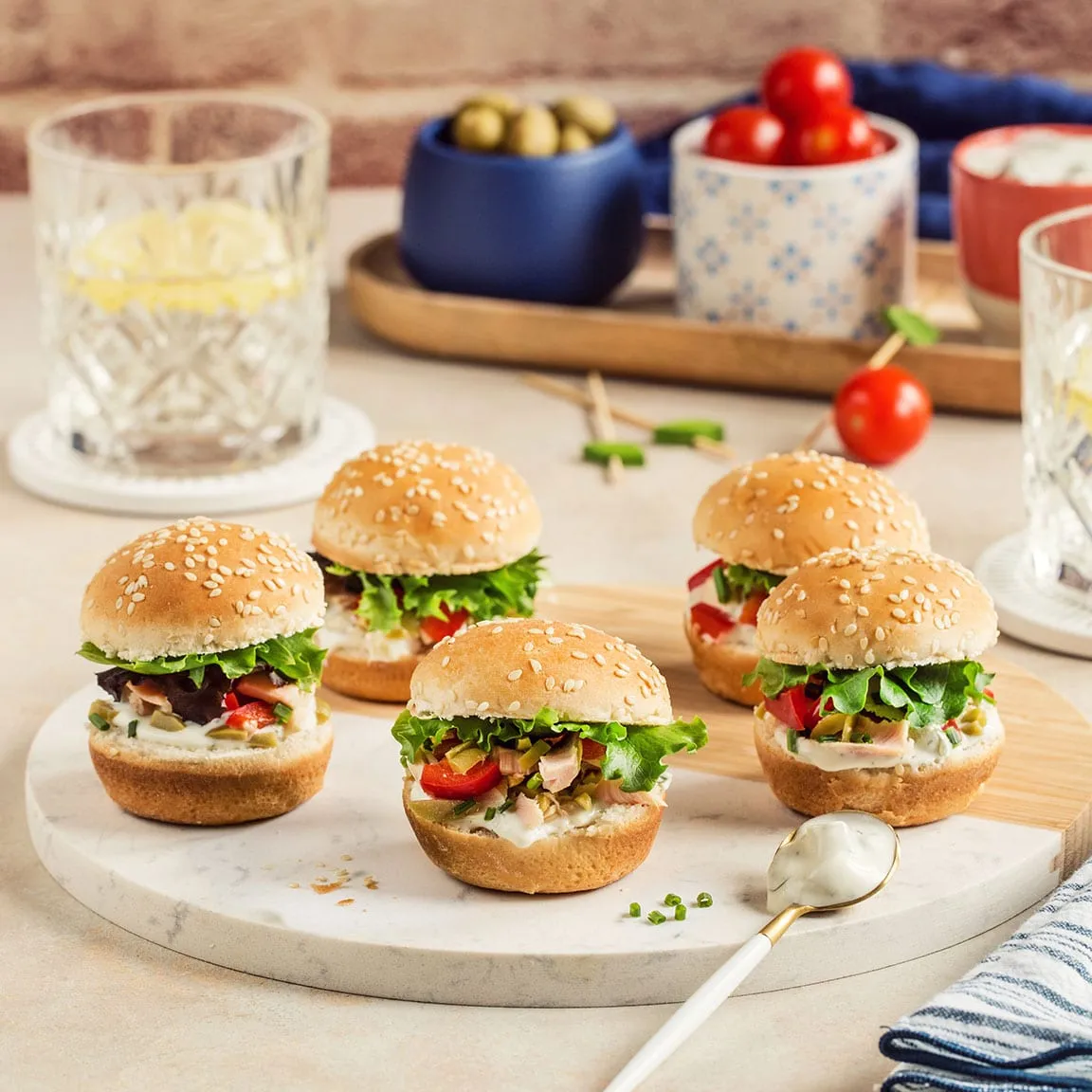 Mini-burgers méditerranéens au poulet