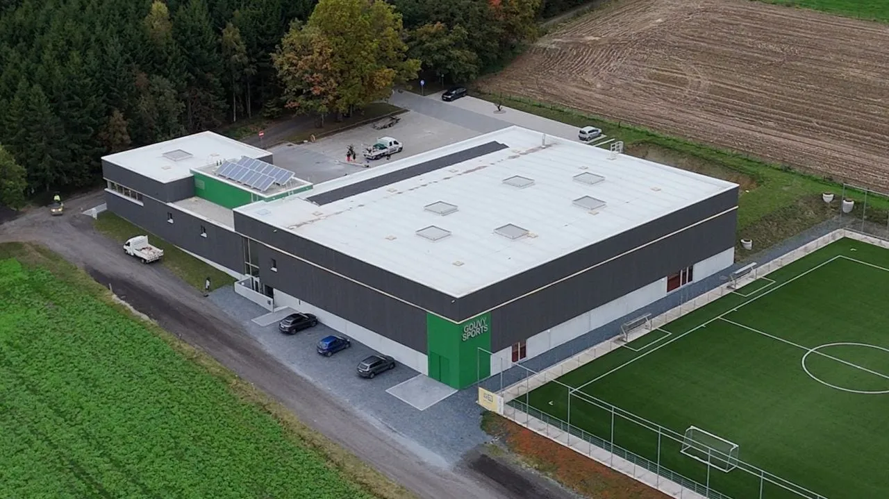 Vue aérienne du hall sportif de Gouvy